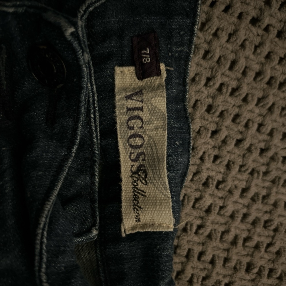Vigoss Blue Jeans with Contrasting Stitching